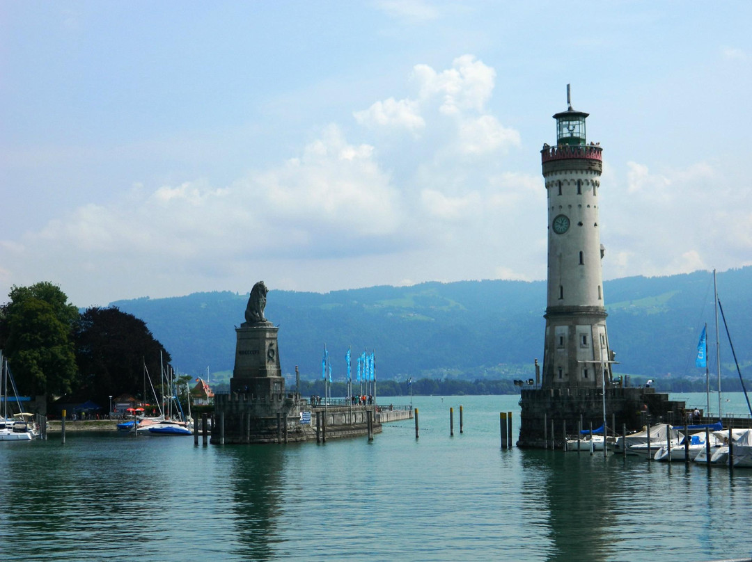 Lighthouse and Bavarian Lion Sculpture-林道必去景点