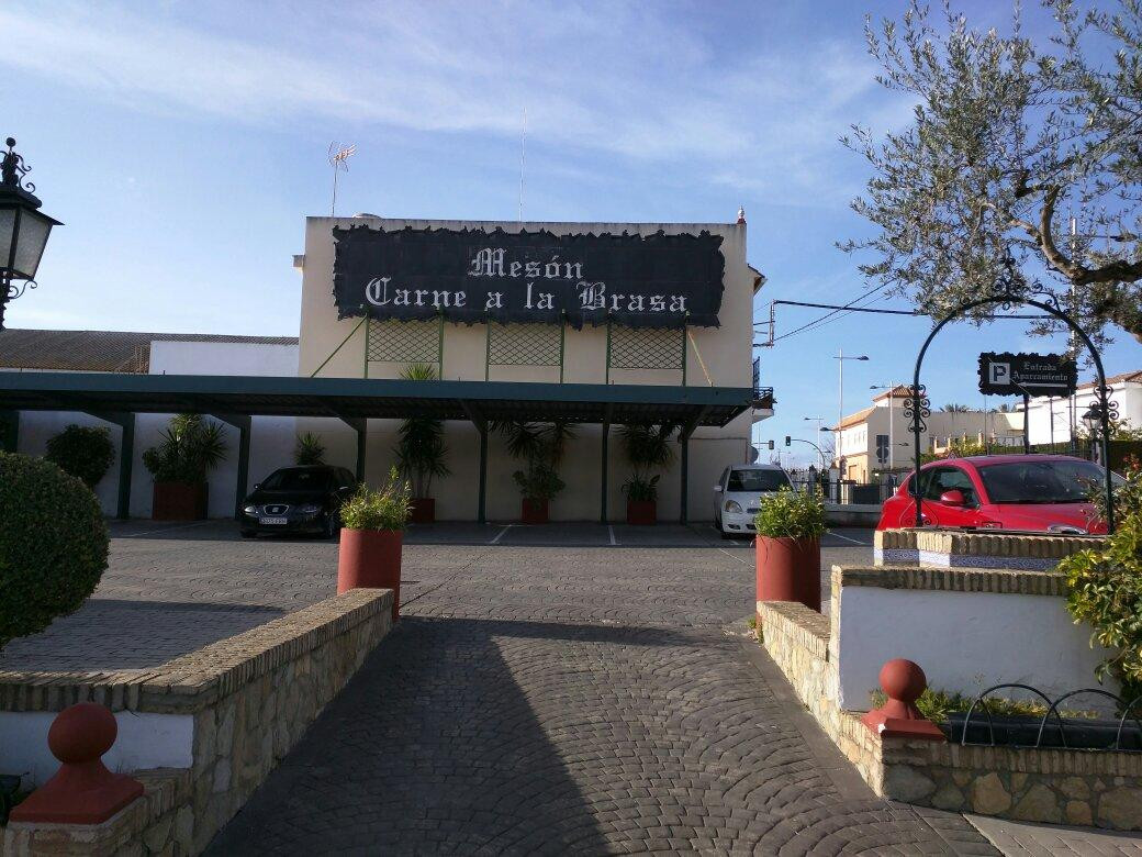 Salteras餐馆和美食-Meson los Macias