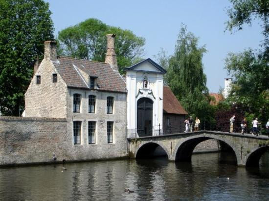 Onze-Lieve-Vrouwekerk-布鲁日必去景点