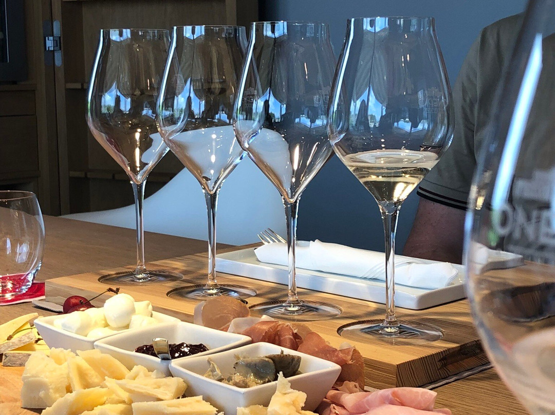 Onepiò Winery-代森扎诺-德尔加达必去景点