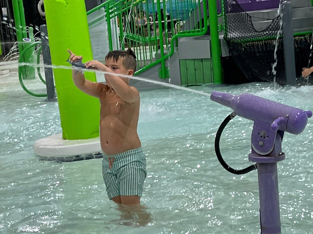 Metropolis Resort主图