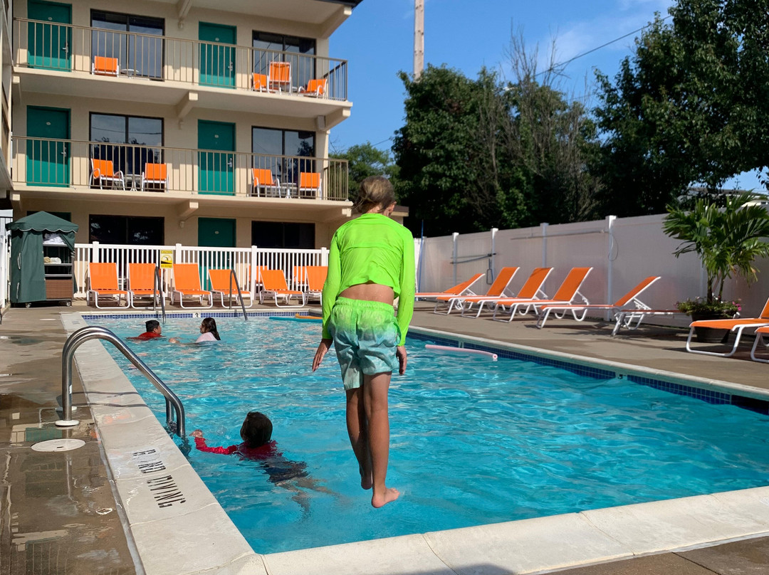 The Bay Resort Waterfront Hotel主图