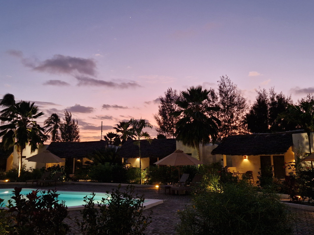 单桅帆船酒店主图