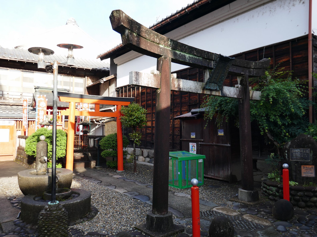 Yanaka Mizu no Komichi-郡上市必去景点