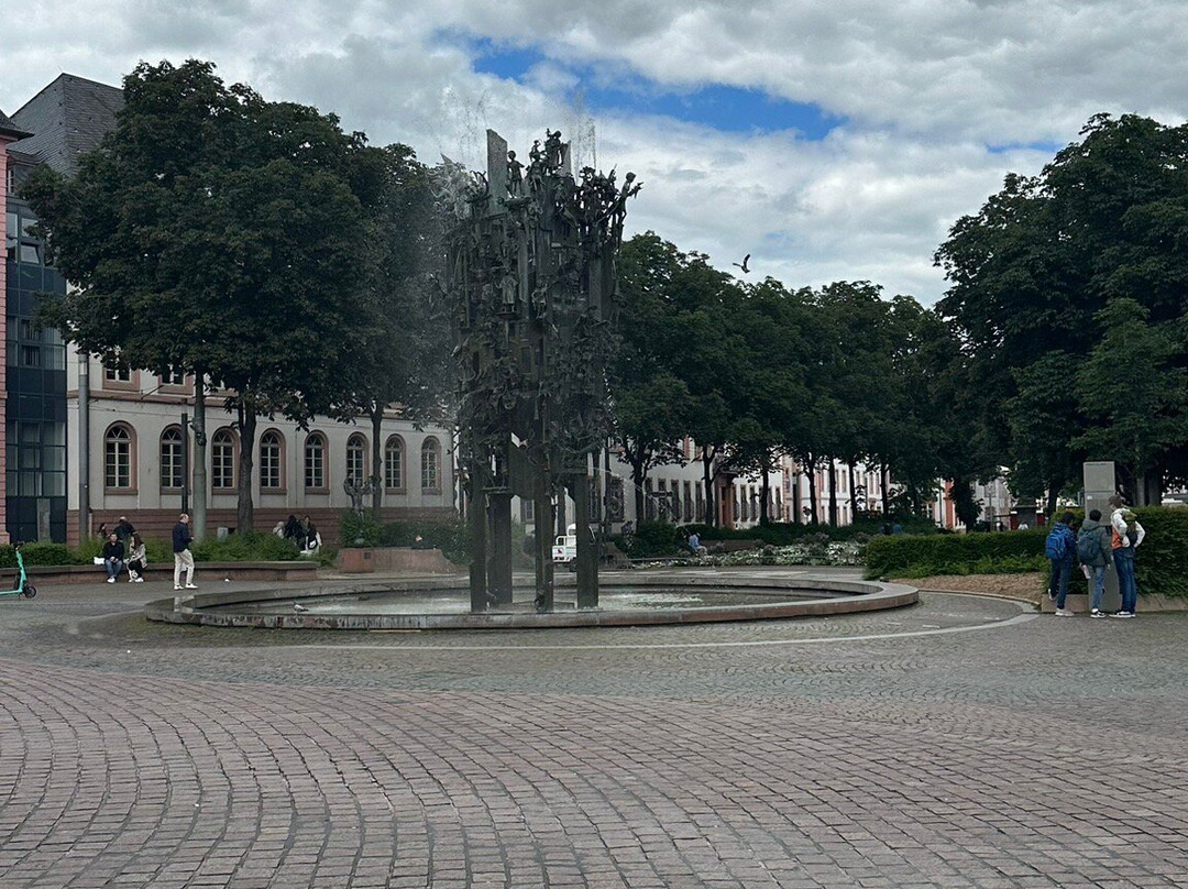 Fastnachtsbrunnen-美因茨必去景点