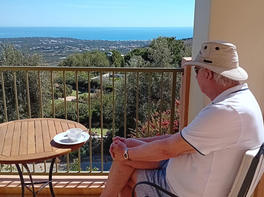 Village Heights Resort主图