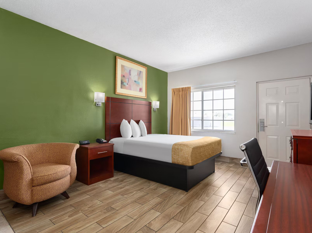 Travelodge Suites by Wyndham Lake Okeechobee主图