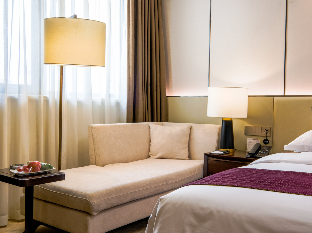 潍坊富华大酒店B座主图