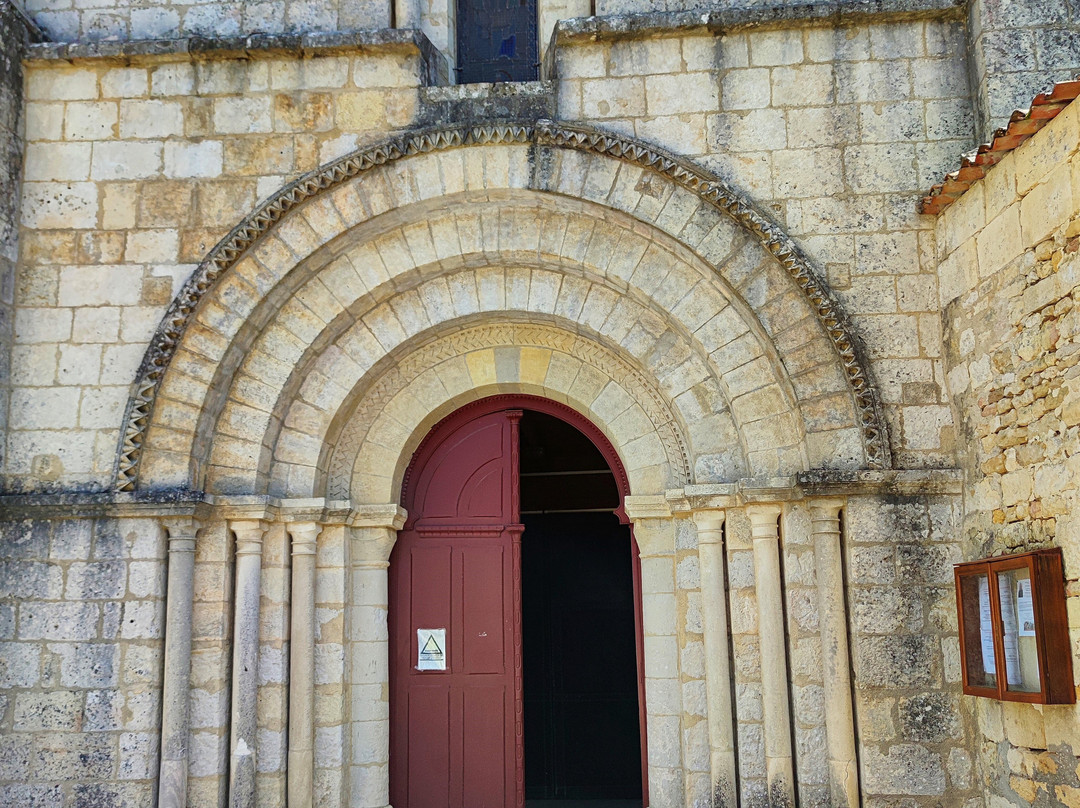 Eglise Saint-vivien De Cherves景点图片