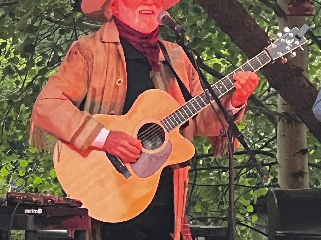 Rockin’ 3M Amphitheater-红河必去景点