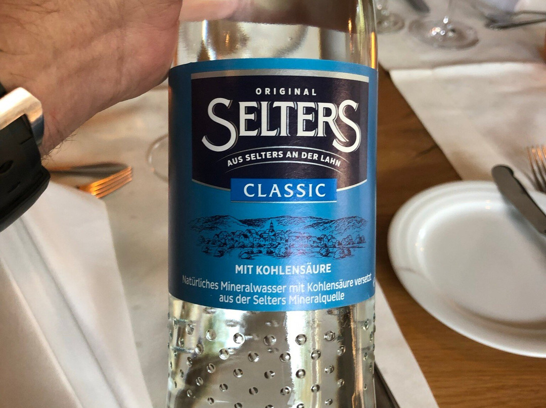 BASTENHAUS Hotel und Restaurant主图