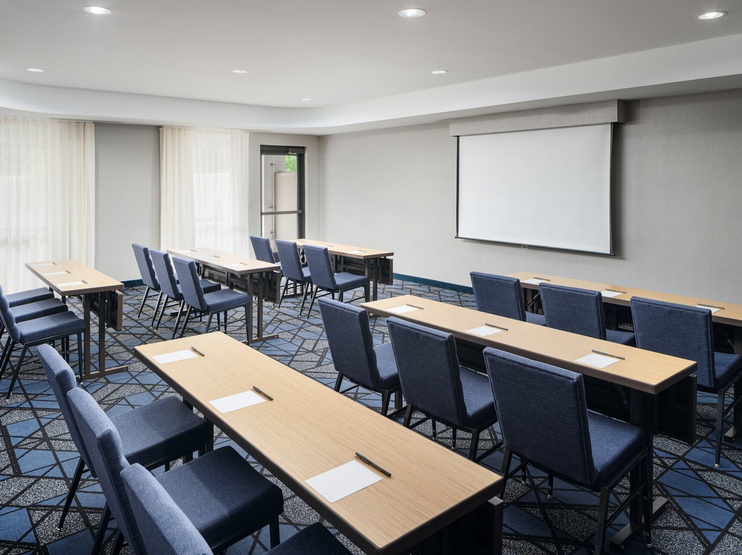 金斯顿万怡酒店主图