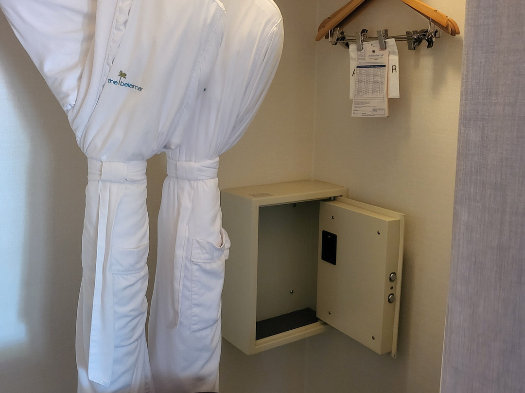 贝拉马酒店主图