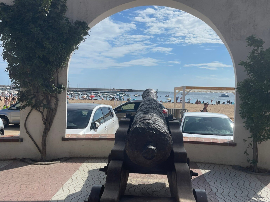 Monumento A La Gente Del Mar景点图片