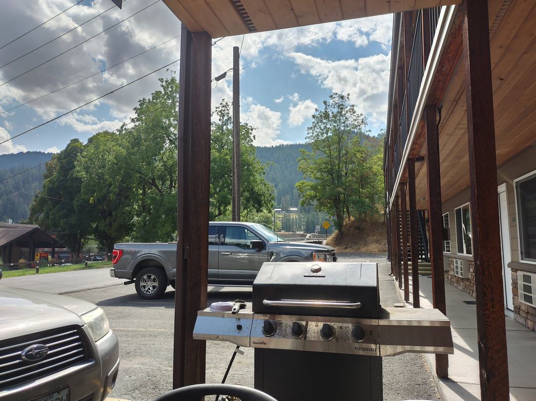 White Pine Motel主图