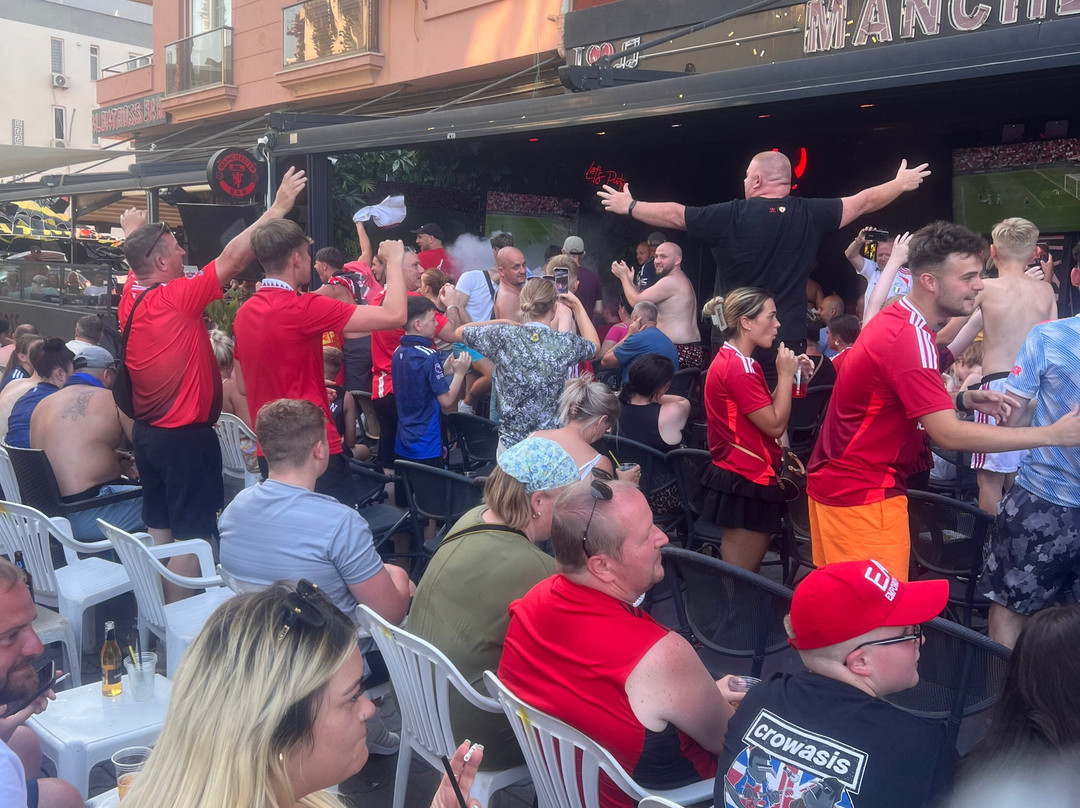 Red Devils of Manchester-马尔马里斯必去景点