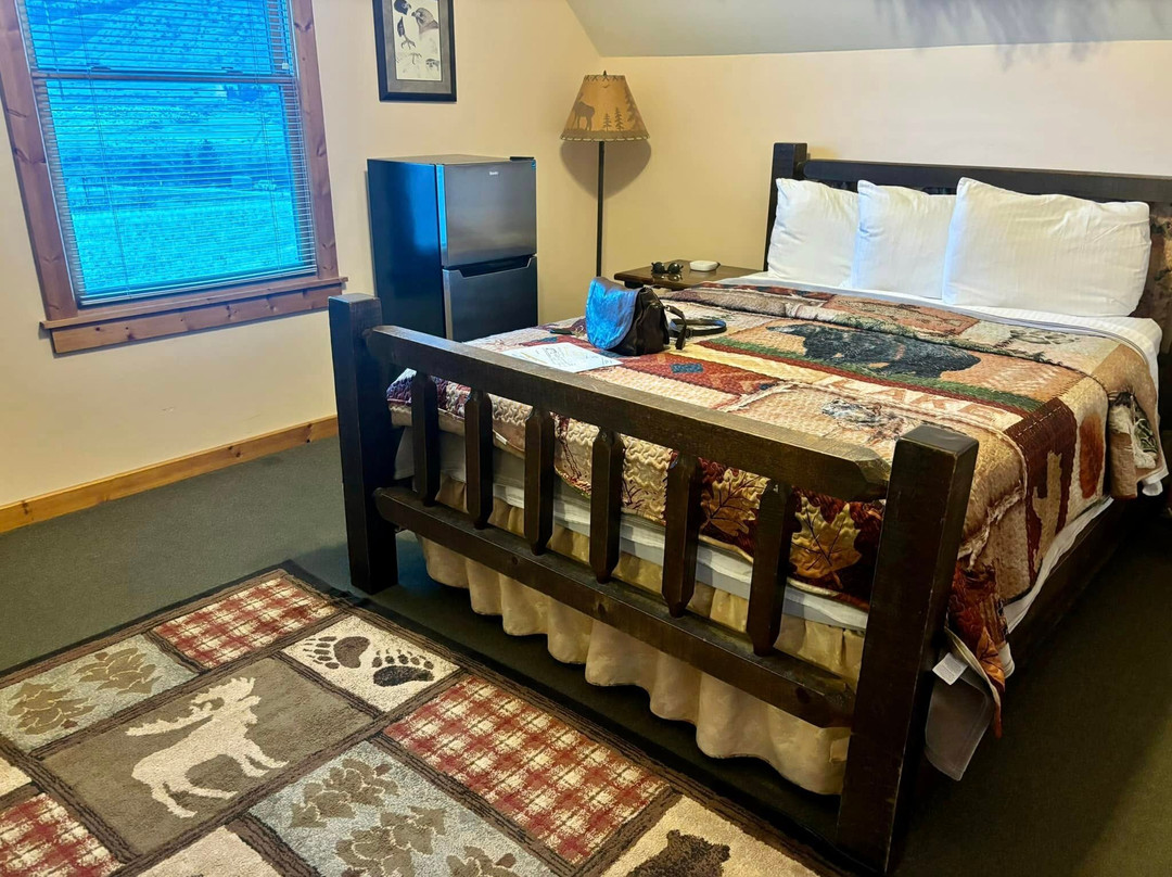 黄石盆地酒店主图