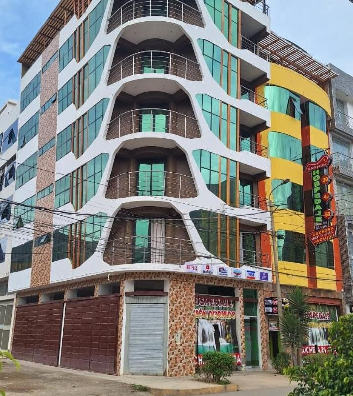 Hotel la Bella y EL Leon