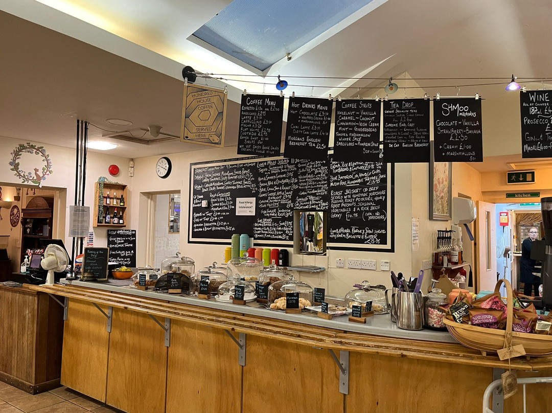 Derwen Garden Centre & Farm Shop-Guilsfield必去景点