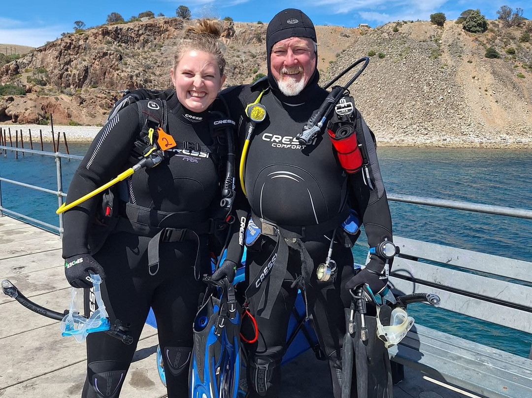 Sea Dragon Dive Lodge景点图片