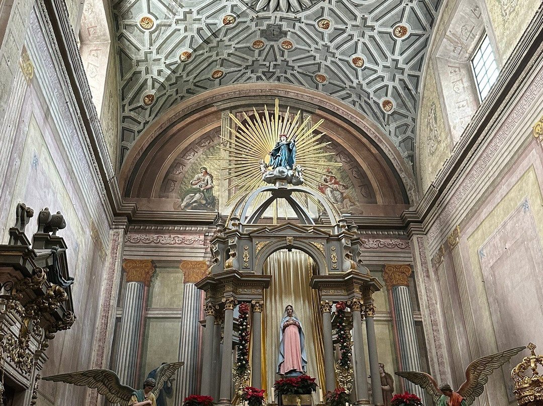 Templo De Santa Rosa De Viterbo景点图片