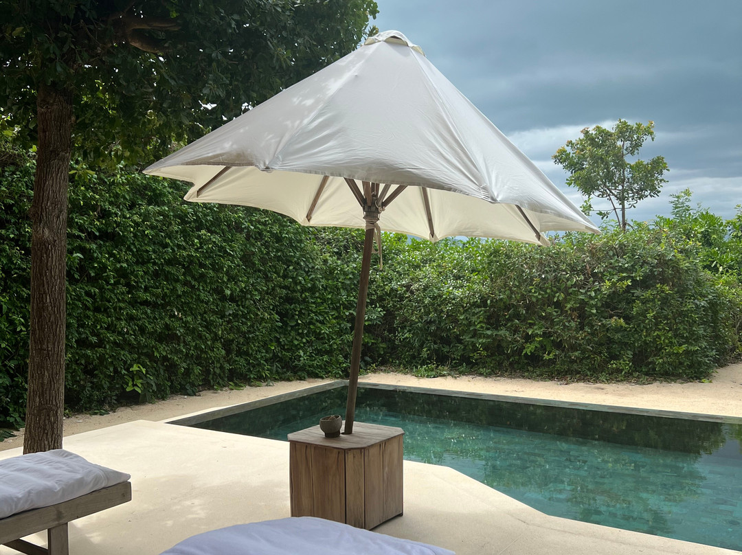 宁凡湾六善酒店主图