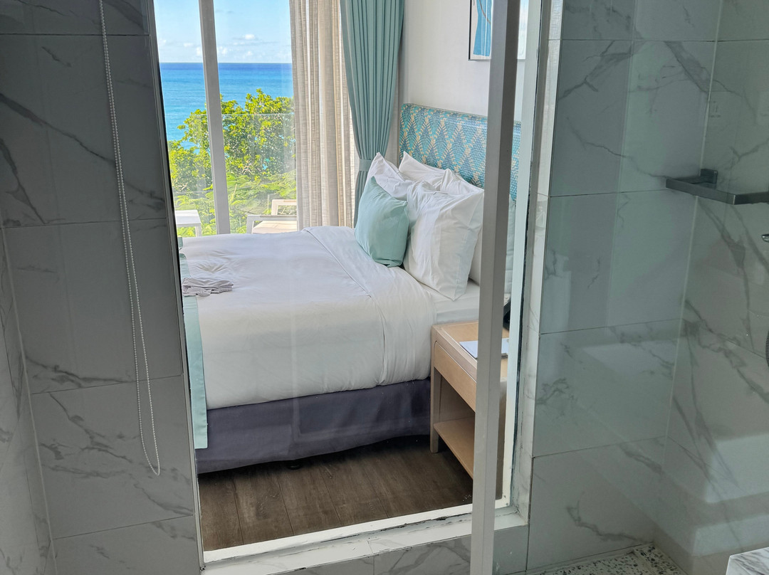Ocean V Hotel主图