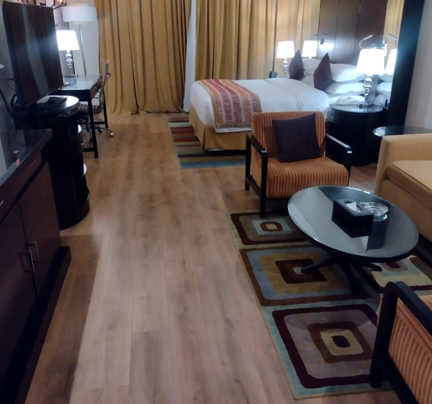 阿尔科巴尔皇冠假日酒店主图