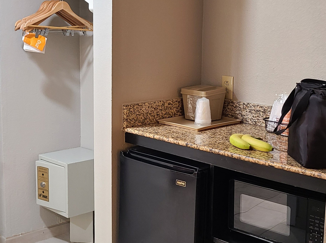 Comfort Suites Southpark主图