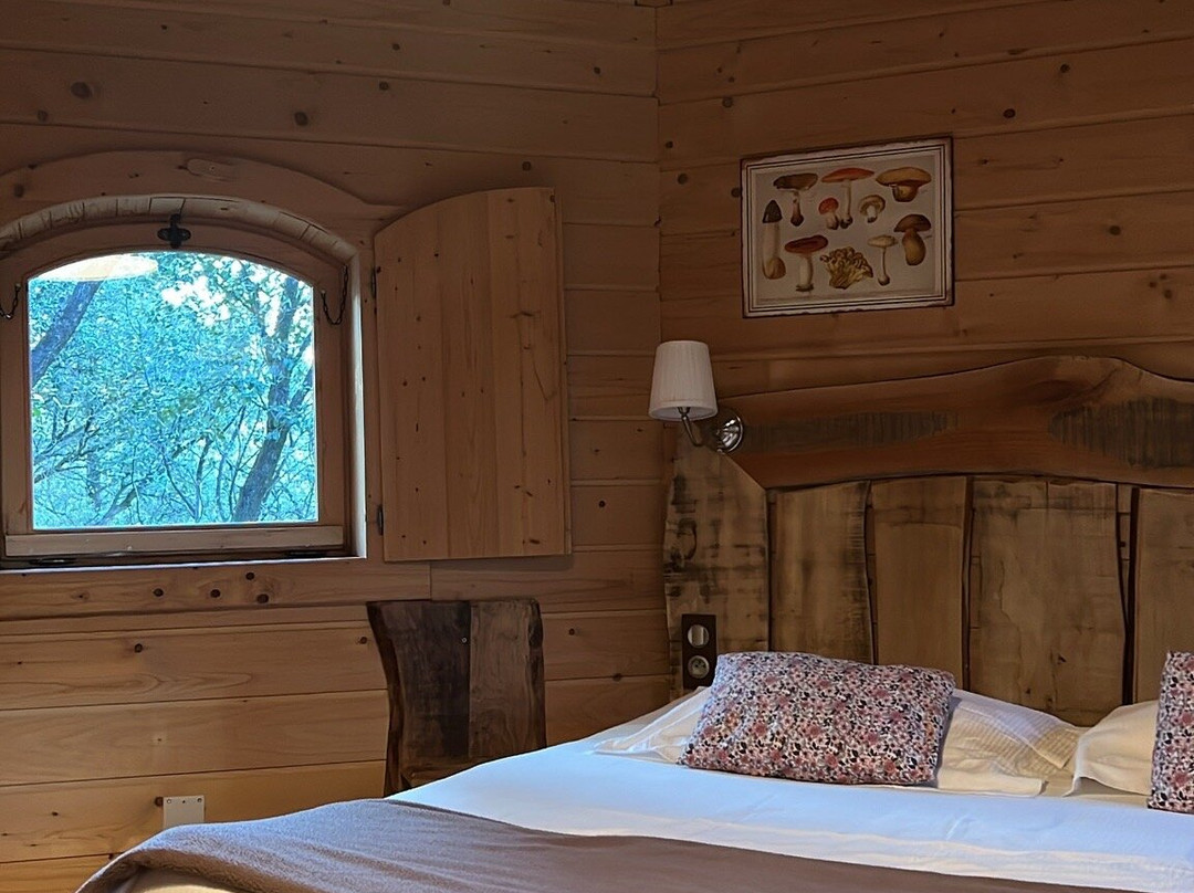 Les Cabanes Dans Les Bois  Logis Hôtel主图