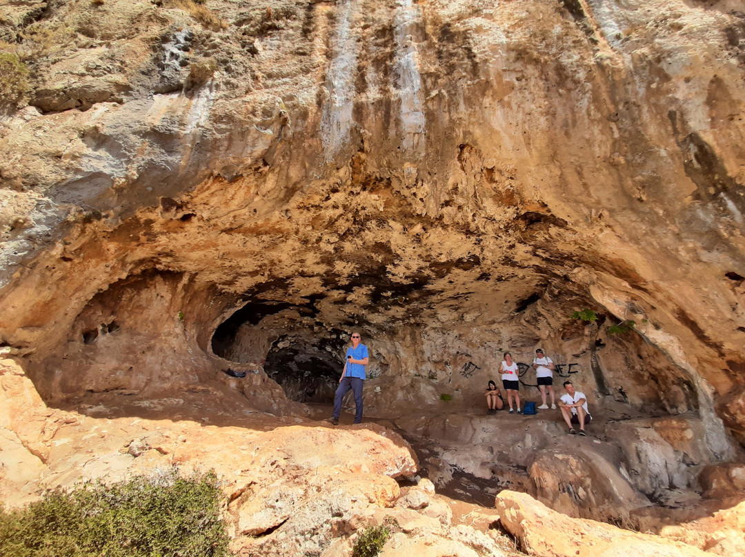 Cave Lera景点图片