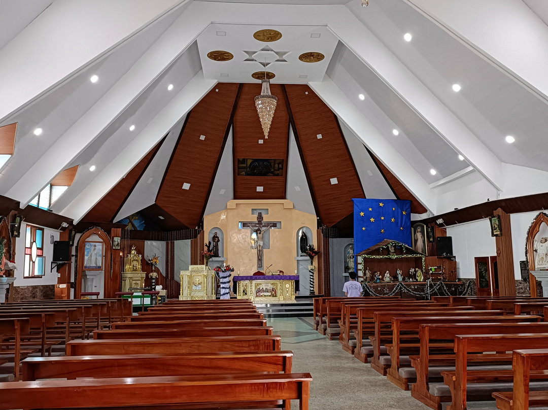 Iglesia Católica Santa Marianita-阿约拉港必去景点