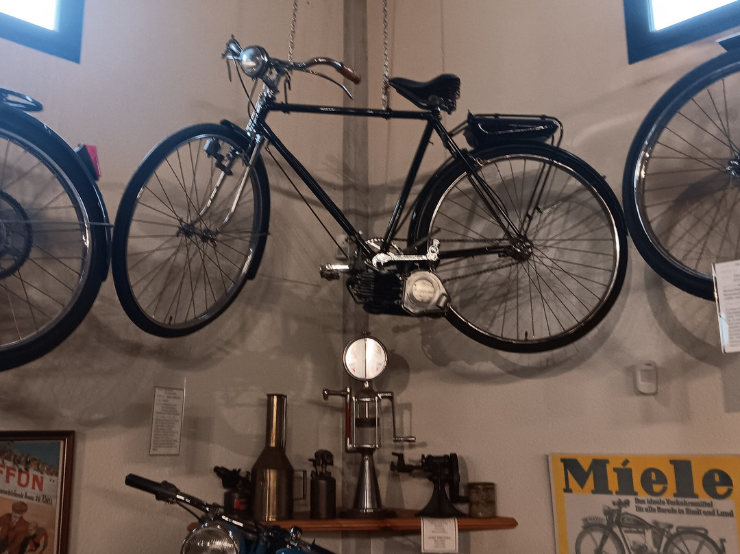 Museo Vehiculos Historicos Valle De Guadalest景点图片