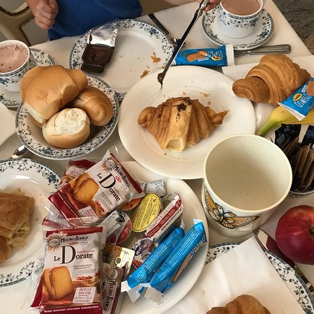 洛坎达卡圣玛库拉酒店主图