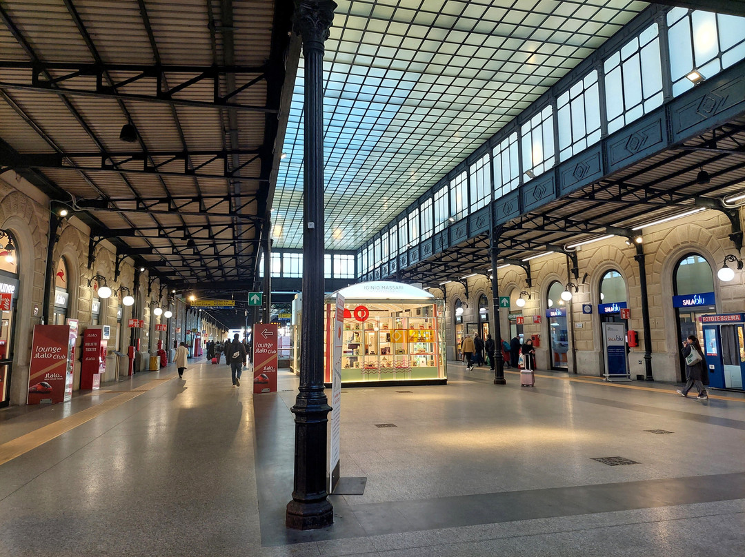 Stazione di Bologna Centrale景点图片