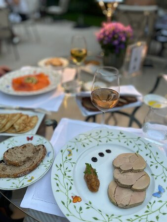 巴黎勒布里斯托酒店主图