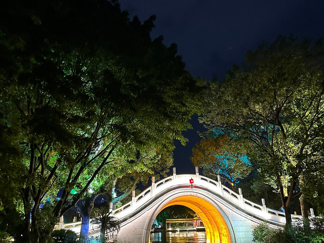 日月塔-桂林市必去景点