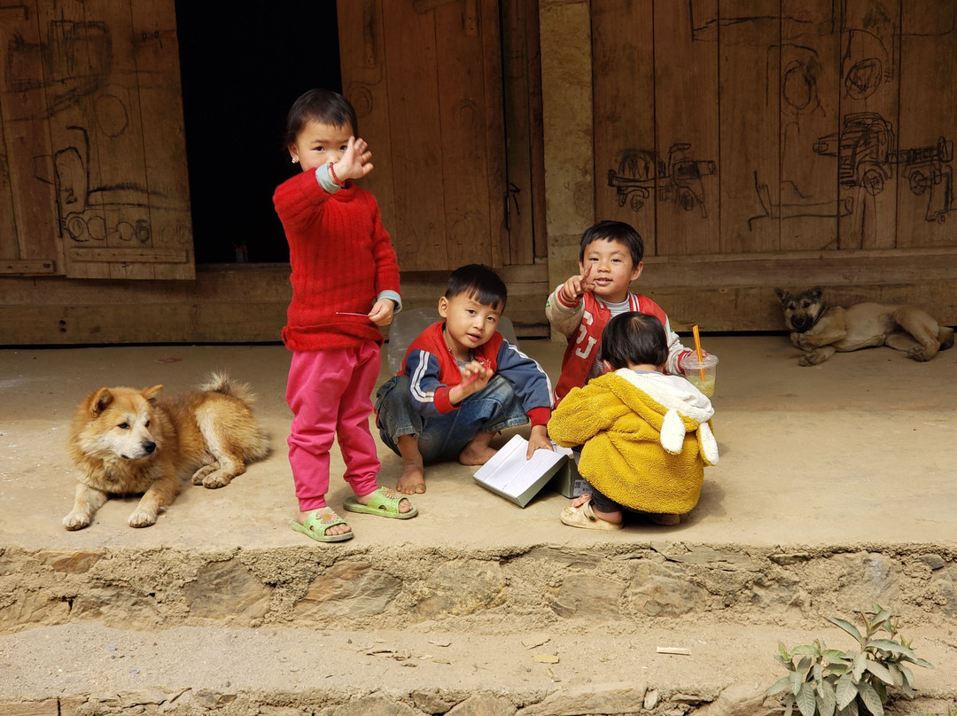 Da Bac village tours-Hoa Binh必去景点