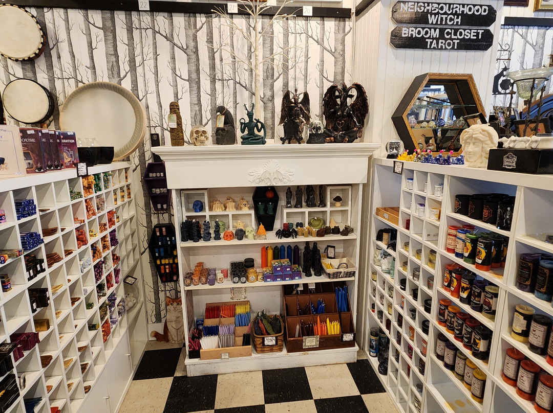 Neighbourhood Witch General Store-哈利法克斯必去景点