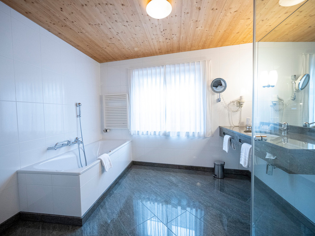 恩加丁谷地酒店主图