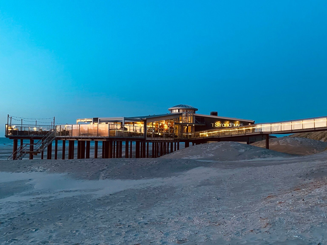Strandhotel Buren Aan Zee主图