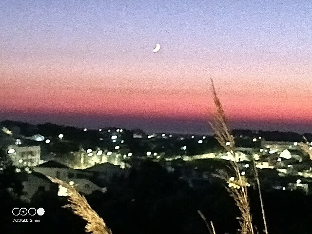 Praia do Meco-塞新布拉必去景点