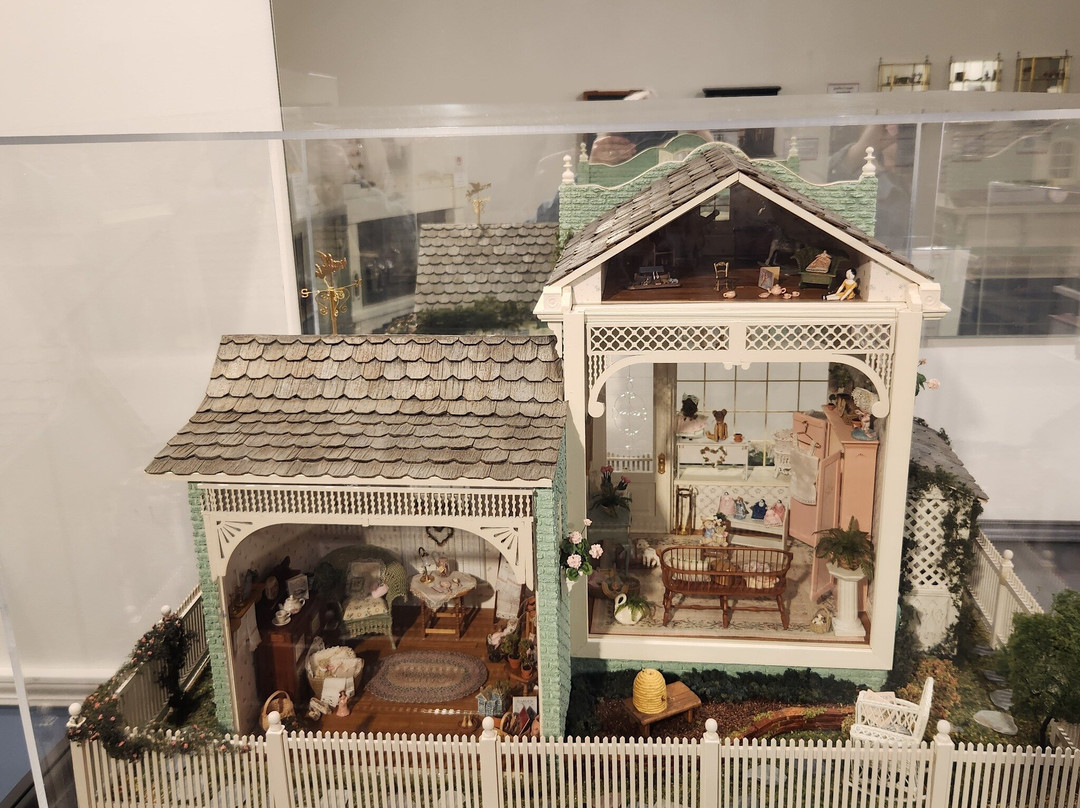 Museum of Miniature Houses and Other Collections-卡梅尔必去景点