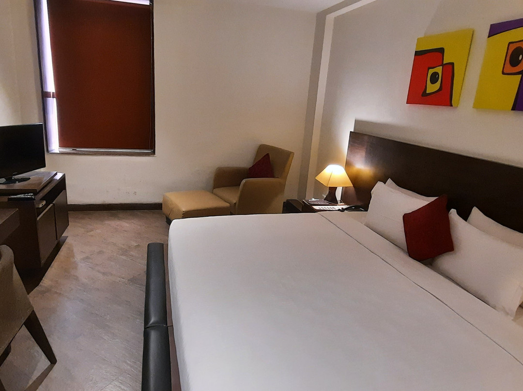 Seventeen Degrees Hotel Co Pvt Ltd主图