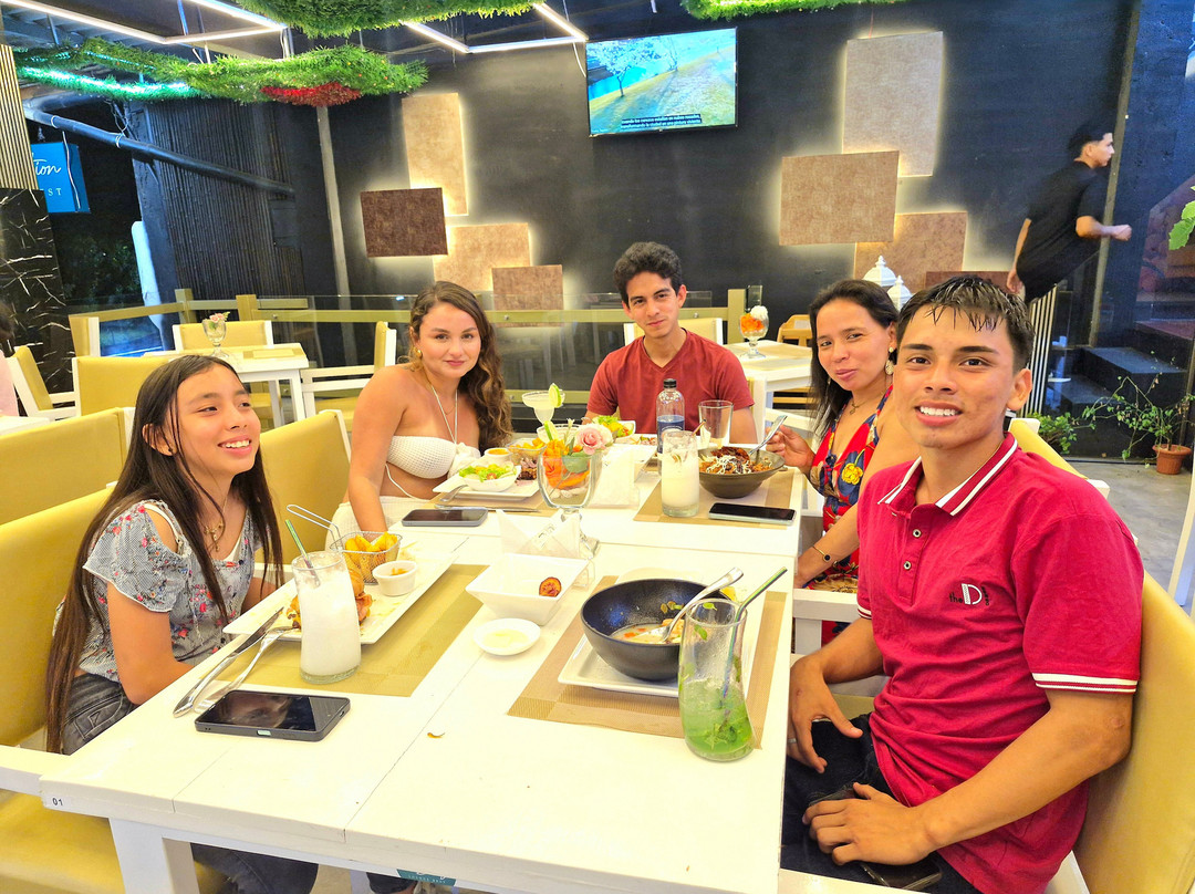 Celebration Lounge Bar Rest