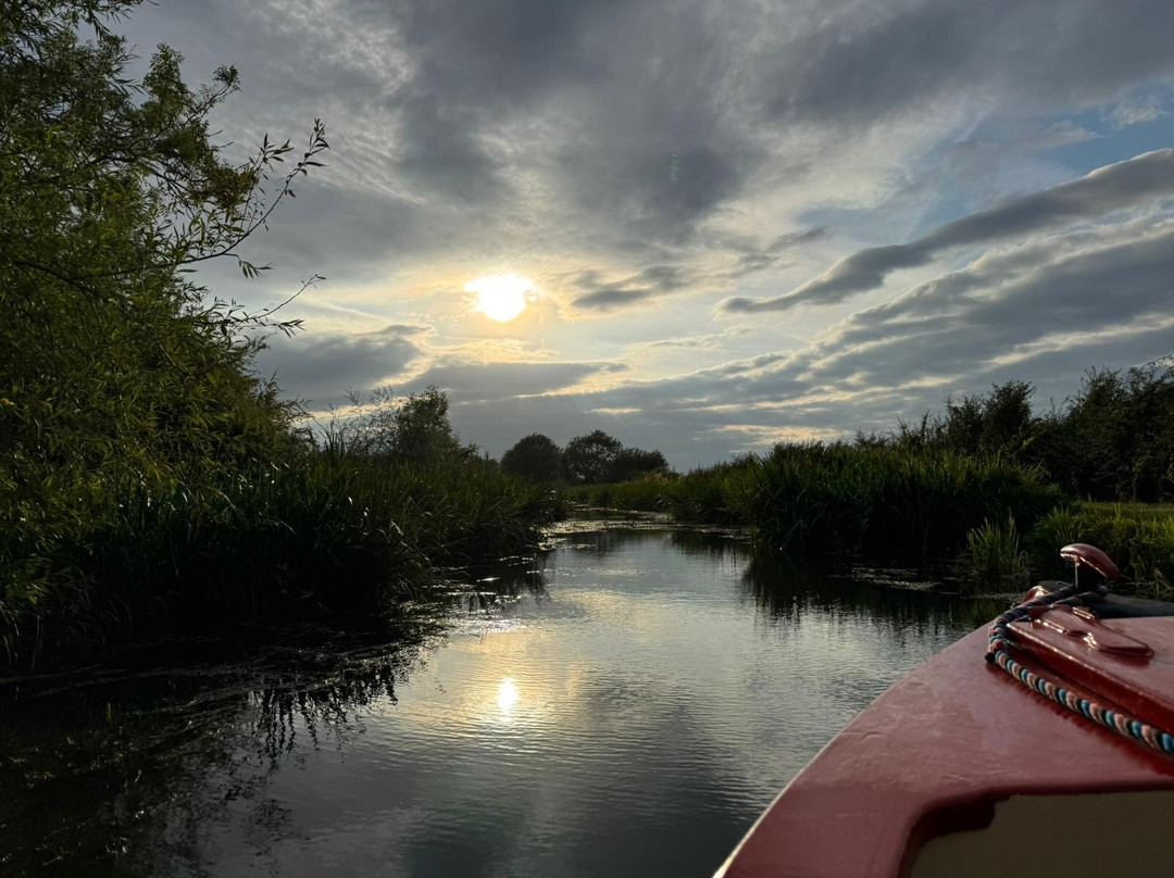 Grantham Canal Three Shires Boat Trips-Woolsthorpe by Belvoir必去景点