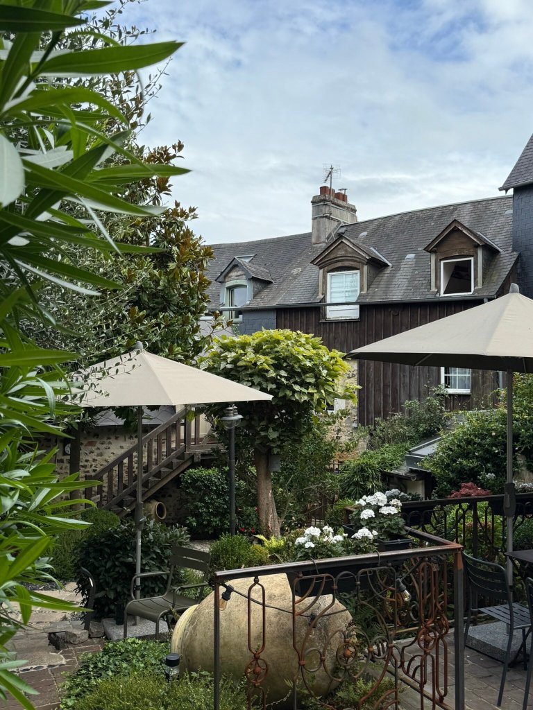 La Cour Sainte-Catherine-官方