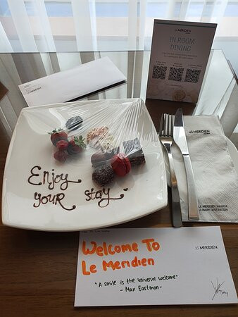 雅加达美丽殿酒店主图