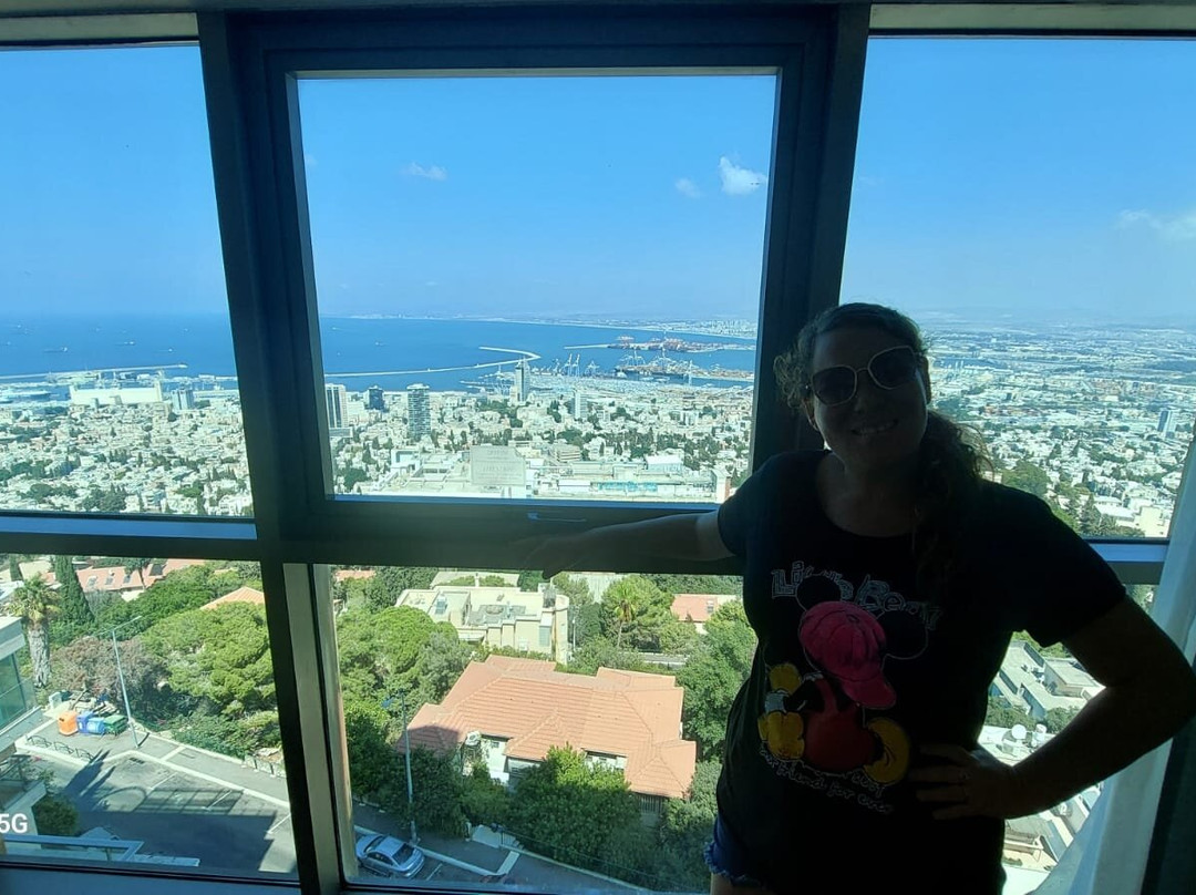 海法皇冠假日酒店主图