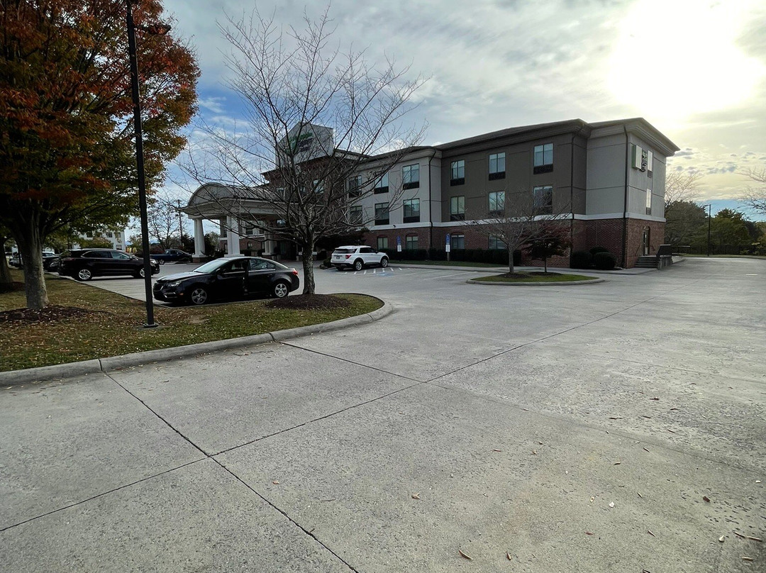 Holiday Inn Express & Suites Salem By IHG主图